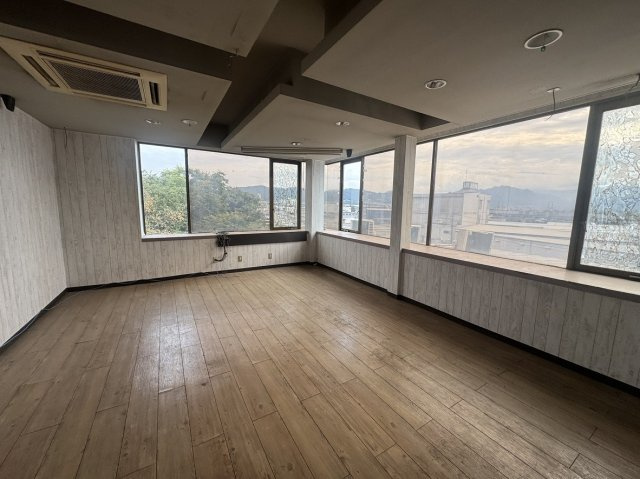 秋和中古店舗のその他