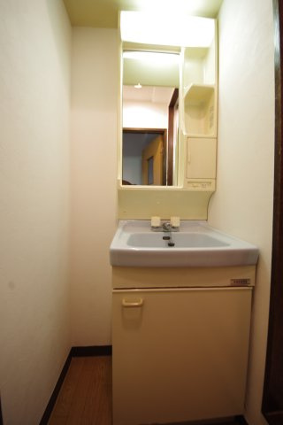 【洗面所】