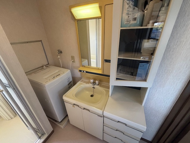 春日第一ビルの洗面所