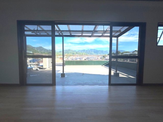 春日第一ビルのバルコニー