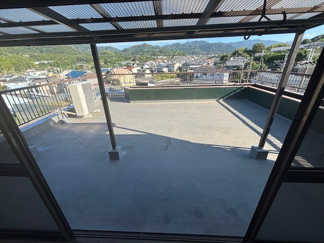 春日第一ビルのバルコニー