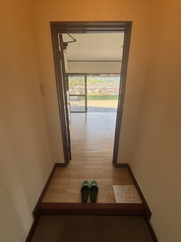 春日第一ビルの玄関