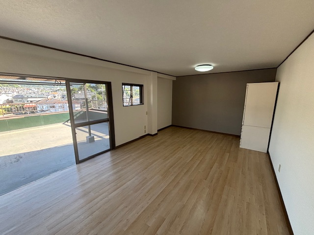 春日第一ビルの居間・リビング