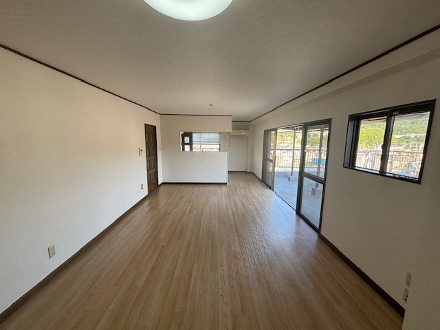 春日第一ビルの居間・リビング