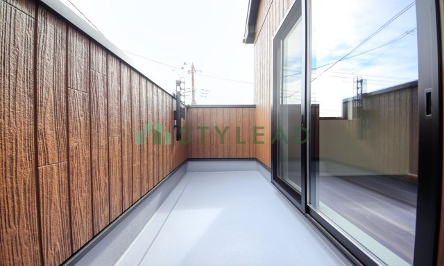 【バルコニー】