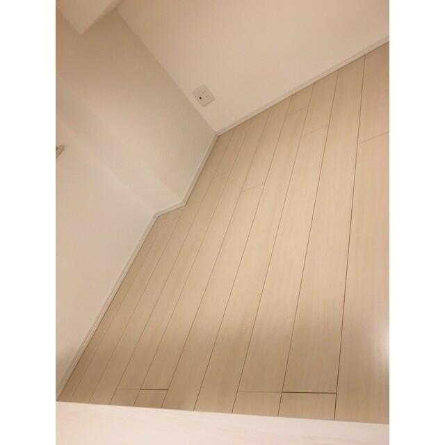 ＯＲＡＣＬＥ　ＳＨＩＮ－ＯＫＵＢＯの居間・リビング