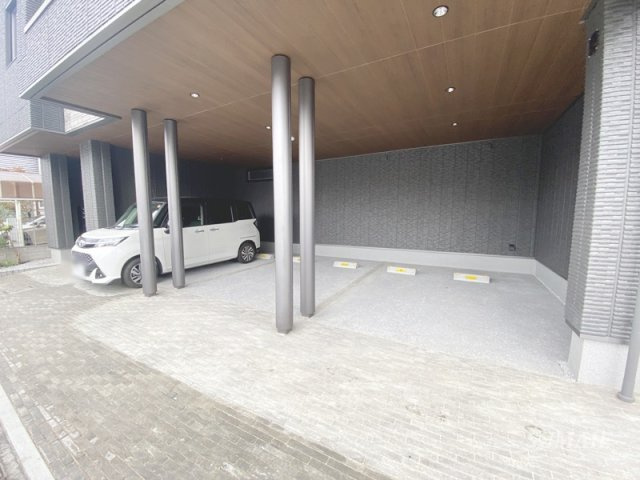 ラ・メゾン・カノン桜木町 の駐車場|駐車場☆