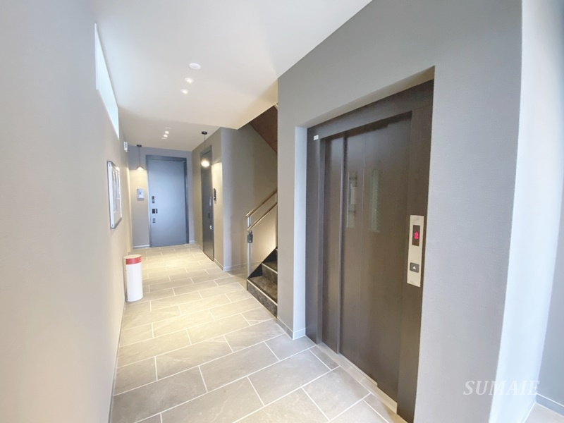 ラ・メゾン・カノン桜木町 のロビー|エントランスロビー☆