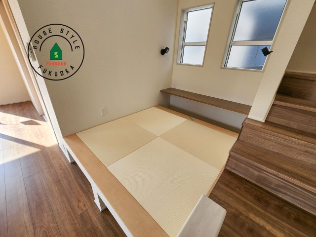 福岡市東区美和台3丁目第1-2棟（2号棟）の内観：施工例|和室を上手に活用すると暮らし方の幅が広がります。例えば普段は開け放して、子供の小さいうちはお昼寝や遊びのスペースに。畳はソフトなので転んでもケガをしにくく安心です