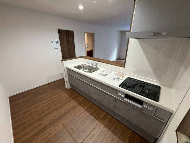 【１号棟】越谷市下間久里新築戸建てのキッチン