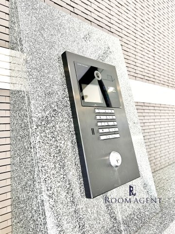 S-RESIDENCE葵Ⅱのエントランス