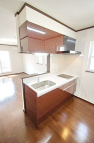 稲城市矢野口のアパートのキッチン