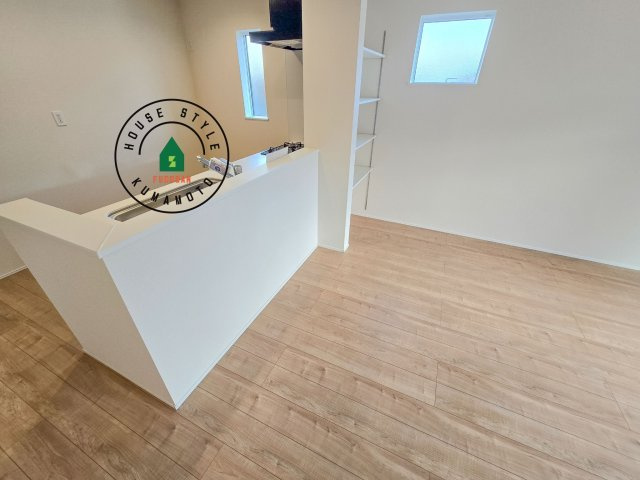 熊本市西区池田3丁目第1-２棟（2号棟）の内観：施工例|キッチンから立ち込める香りが今日の料理を期待させます。