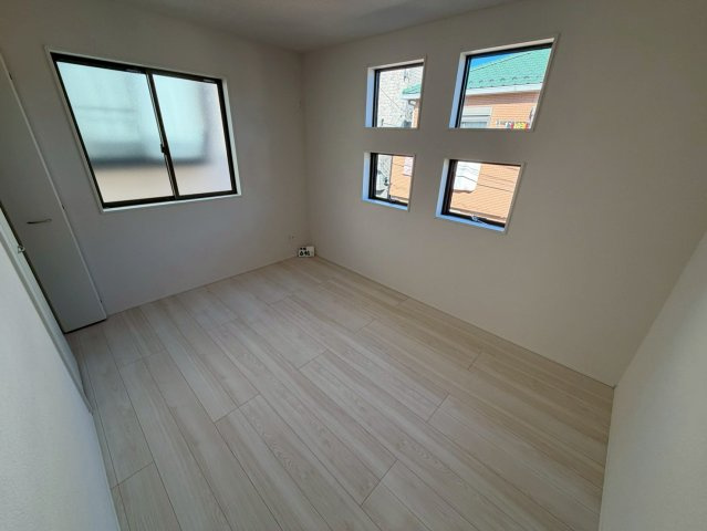 越谷市大竹新築戸建ての洋室