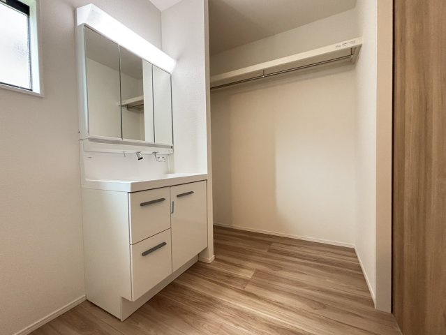 小郡市大保3期の独立洗面台