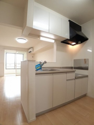 【キッチン】 | カーサ・アンビシオン | お料理しやすいキッチンです