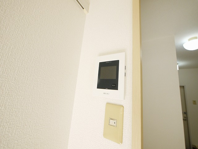 ソレイユ（田部町）のセキュリティ|モニター付きインターホーン