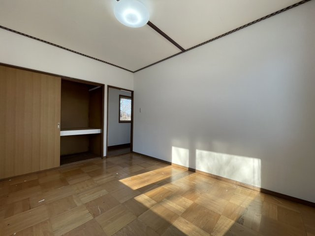 春採2丁目25借家の内装