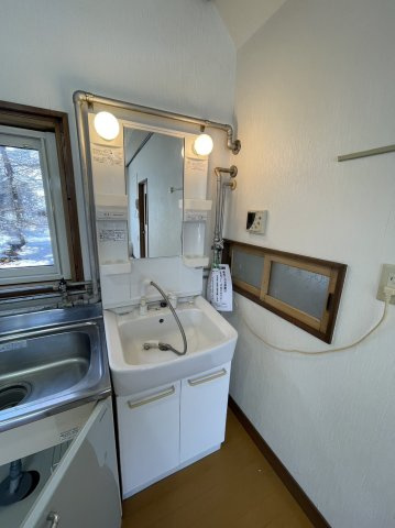 春採2丁目25借家の独立洗面台