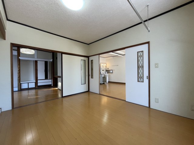 春採2丁目25借家の内装
