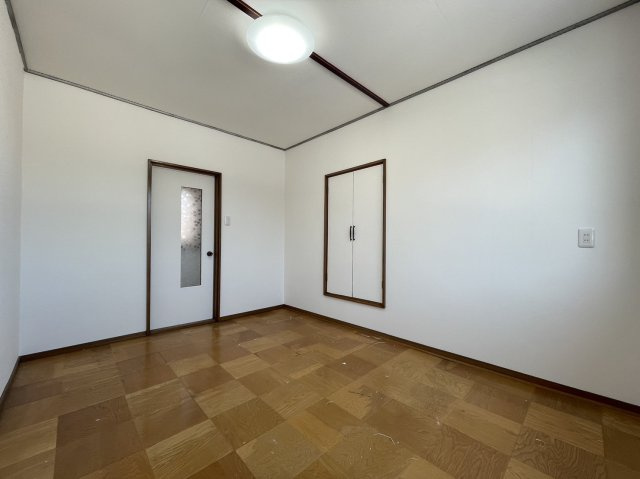 春採2丁目25借家の内装