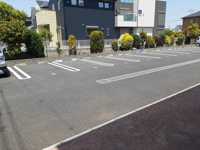 カレント・レジデンスの駐車場