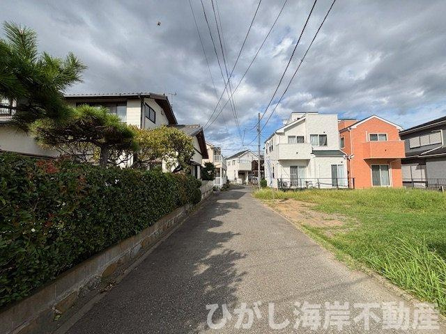 茅ヶ崎市美住町　新築戸建　全6棟の前面道路含む現地写真|現地外観