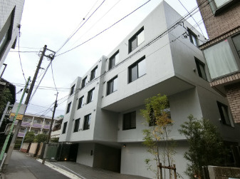 【外観】 | アーバンパーク方南町 | 鉄筋コンクリート造のがっちりとした建物。
