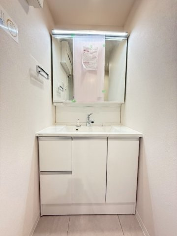 ナイスアーバン志村坂上の洗面所|忙しい朝には欠かせない洗面所です