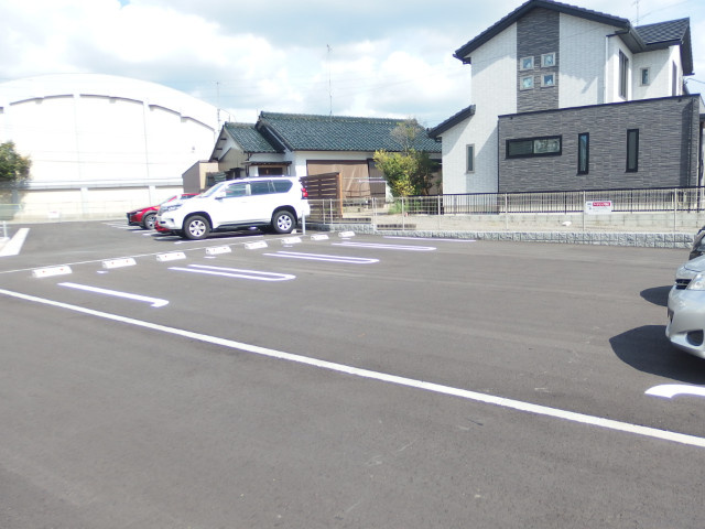 ＭＪフォレストの駐車場