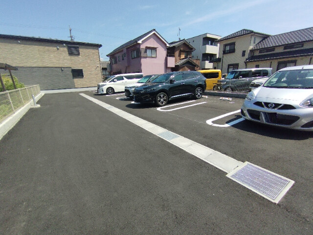ルクールの駐車場