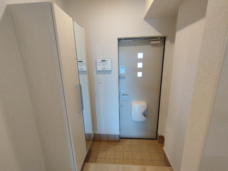 ラトゥール・エヌの玄関