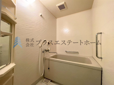 【浴室】 | 鈴蘭泉台第二ハウス1号棟 | 白基調の浴室です♪