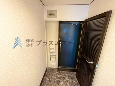 【その他】 | 鈴蘭泉台第二ハウス1号棟 | 玄関に通風ドアあります♪