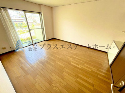 【洋室】 | 鈴蘭泉台第二ハウス1号棟 | 室内丁寧にお使いです♪