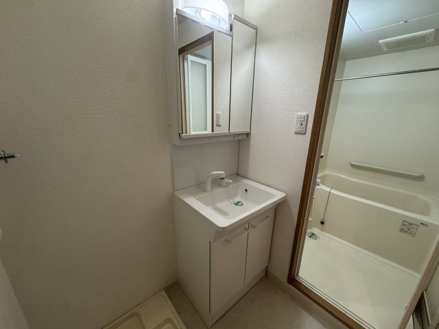 神戸市須磨区大黒町２丁目の賃貸マンションの洗面所