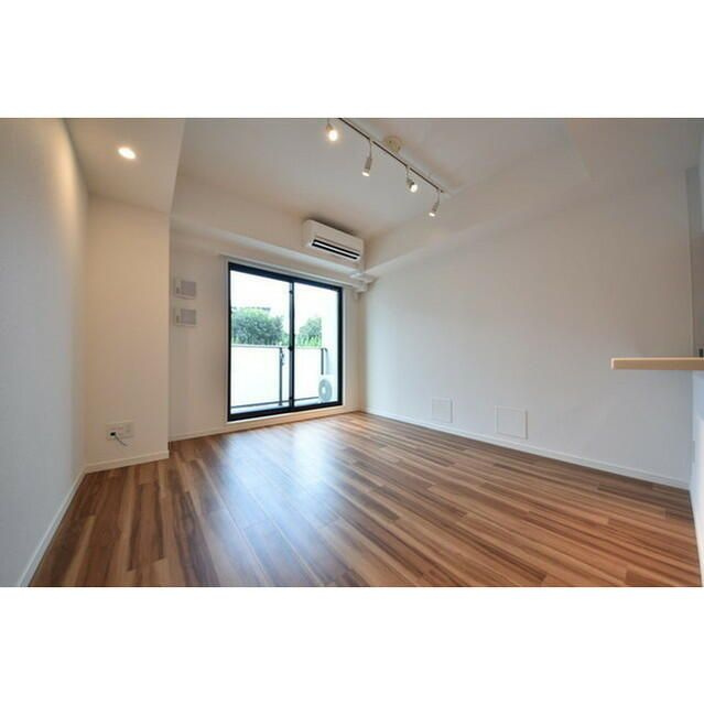 ラ・ミアカーサ中目黒の洋室