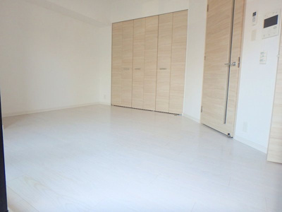 【洋室】 | サムティ江坂レガーロ