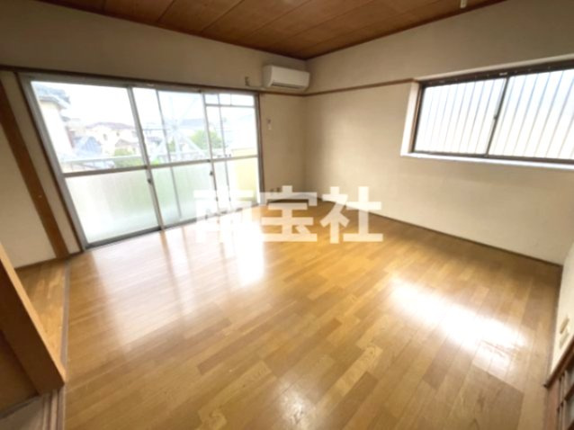 【居間・リビング】