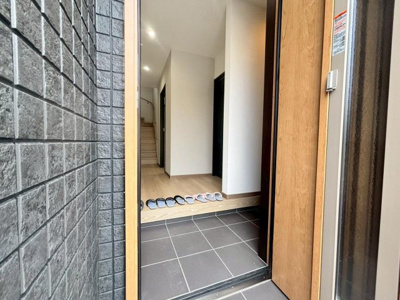 【玄関】 | 鳥取市卯垣3丁目未入居戸建て