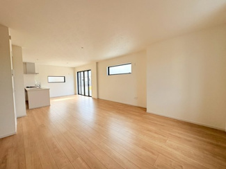 【居間・リビング】 | 鶴ヶ島市中新田　新築分譲　東武越生線『一本松駅』徒歩2分　【新町小学区】