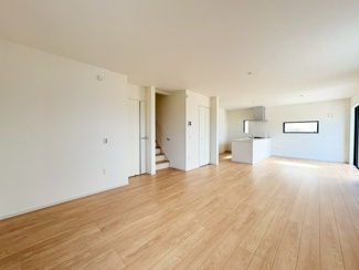 【居間・リビング】 | 鶴ヶ島市中新田　新築分譲　東武越生線『一本松駅』徒歩2分　【新町小学区】