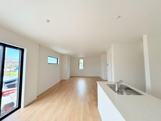 【居間・リビング】 | 鶴ヶ島市中新田　新築分譲　東武越生線『一本松駅』徒歩2分　【新町小学区】