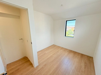 【洋室】 | 鶴ヶ島市中新田　新築分譲　東武越生線『一本松駅』徒歩2分　【新町小学区】