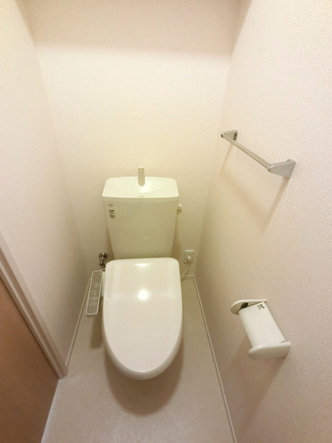 ブルーサファイア　Ａのトイレ|温水洗浄暖房便座