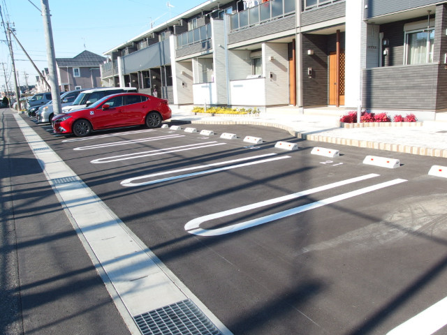 ルタン郷前Bの駐車場