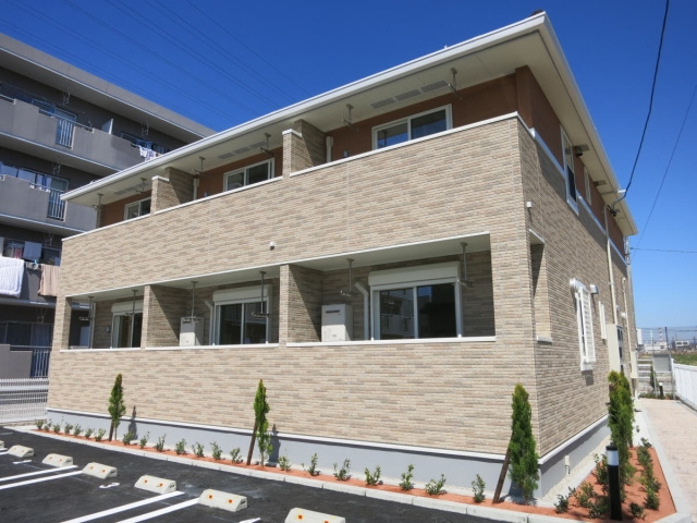 カローレカーサ上和田の外観