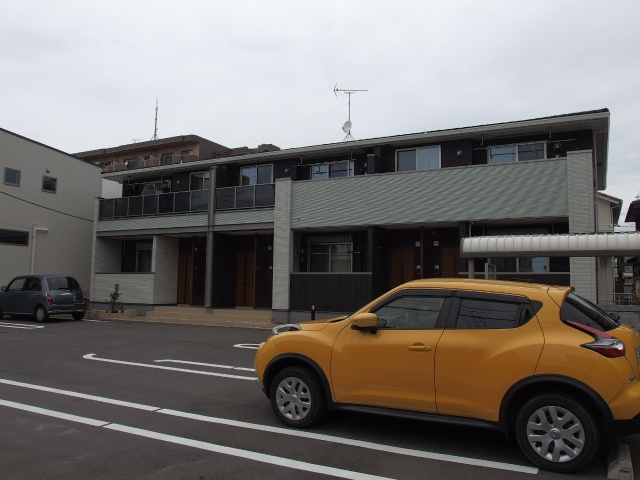 サン・スカイの外観