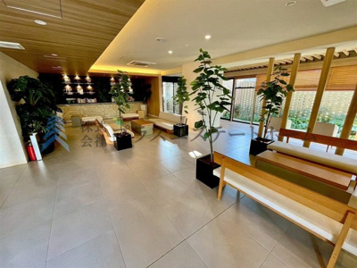 【その他】 | ワコーレKOBE新長田パークビスタ | 広々エントランス♪ソファーもあるので、来客対応もこちらで出来ますね♪