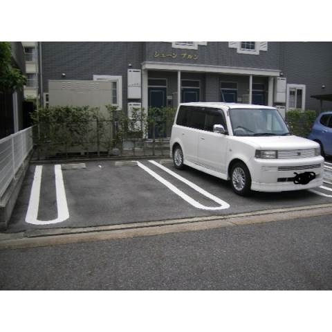 シェーンブルンの駐車場